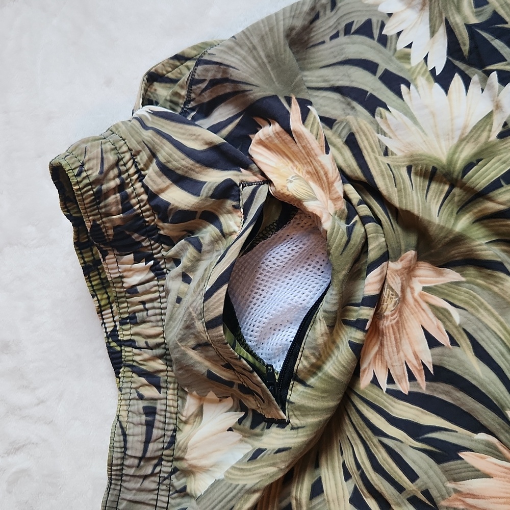 Tommy Bahama Sz L Vintage, Men's Summer, Vacation, Pool, Beach, Swimming Trunks - Picture 7 of 11